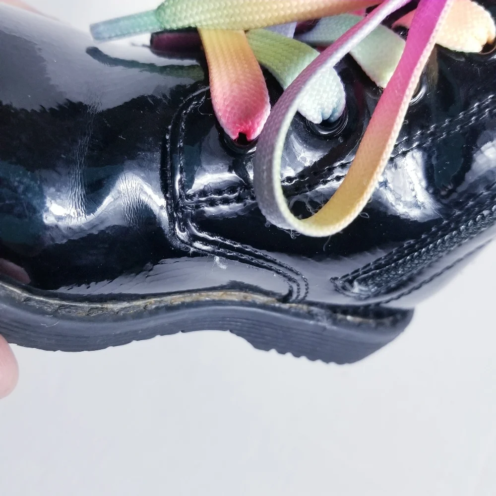 THE CHILDREN'S PLACE BABY GIRL'S SHINY BLACK BOOTS WITH RAINBOW LACES SIZE 6